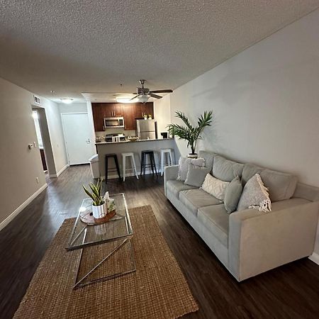 Incredible Two Bedroom Hollywood Apartments Free Parking Los Angeles Ngoại thất bức ảnh
