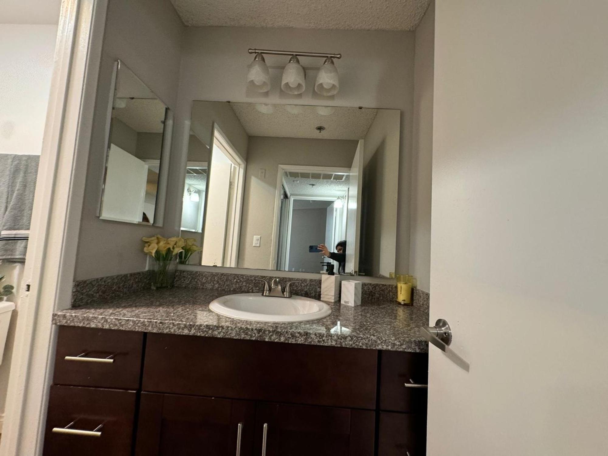 Incredible Two Bedroom Hollywood Apartments Free Parking Los Angeles Ngoại thất bức ảnh
