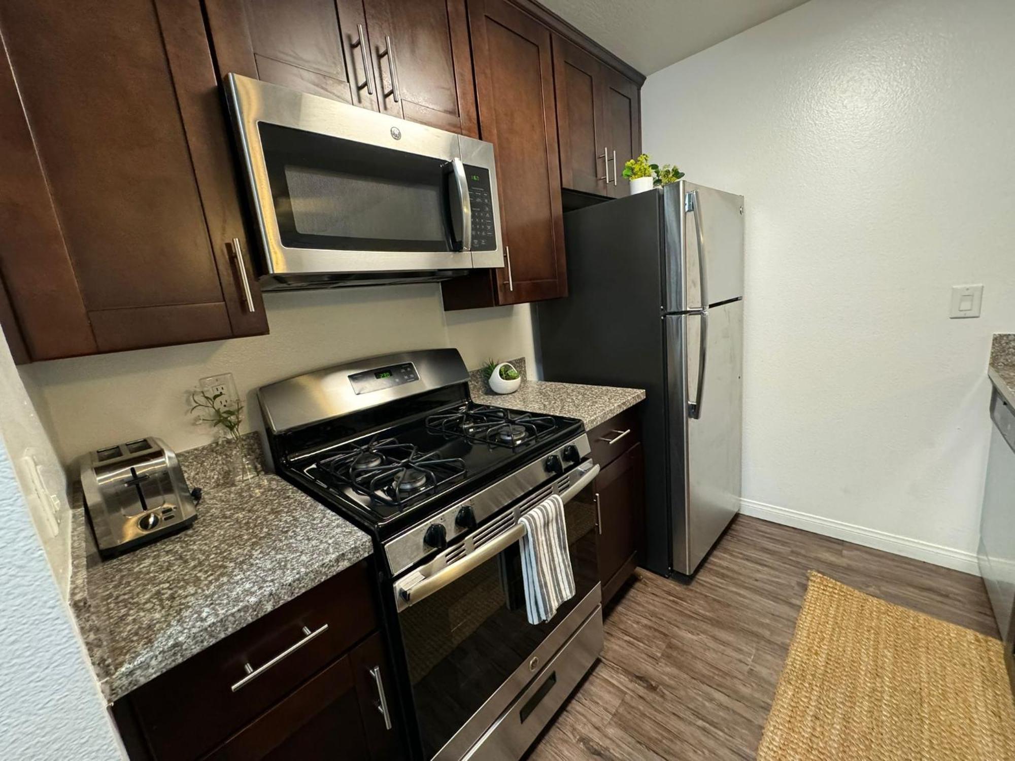 Incredible Two Bedroom Hollywood Apartments Free Parking Los Angeles Ngoại thất bức ảnh