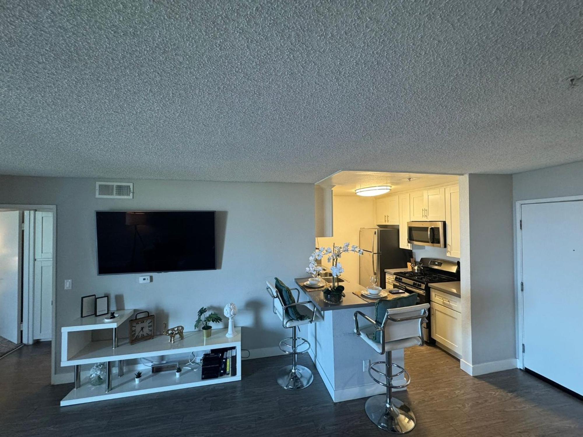 Incredible Two Bedroom Hollywood Apartments Free Parking Los Angeles Ngoại thất bức ảnh