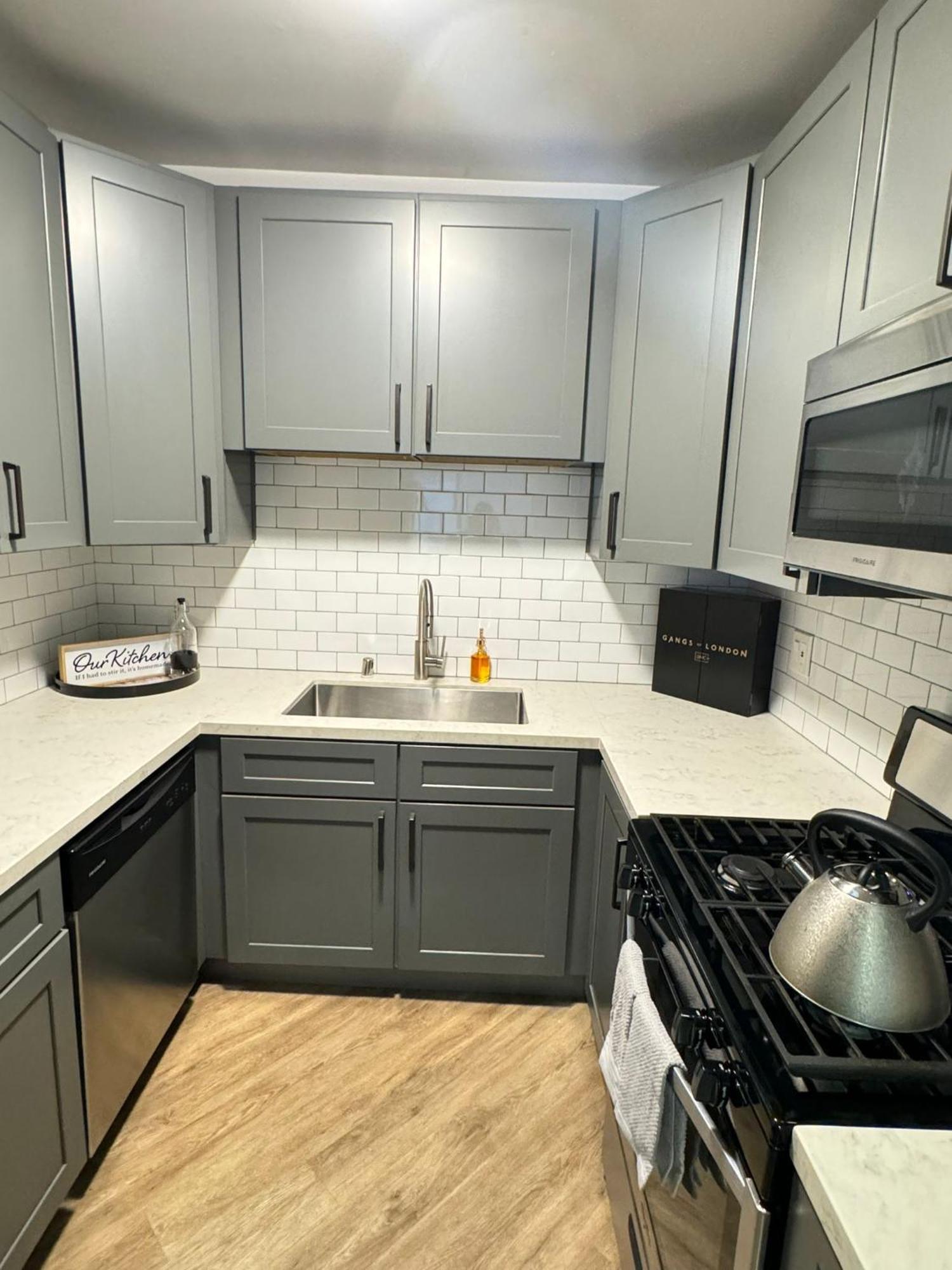 Incredible Two Bedroom Hollywood Apartments Free Parking Los Angeles Ngoại thất bức ảnh
